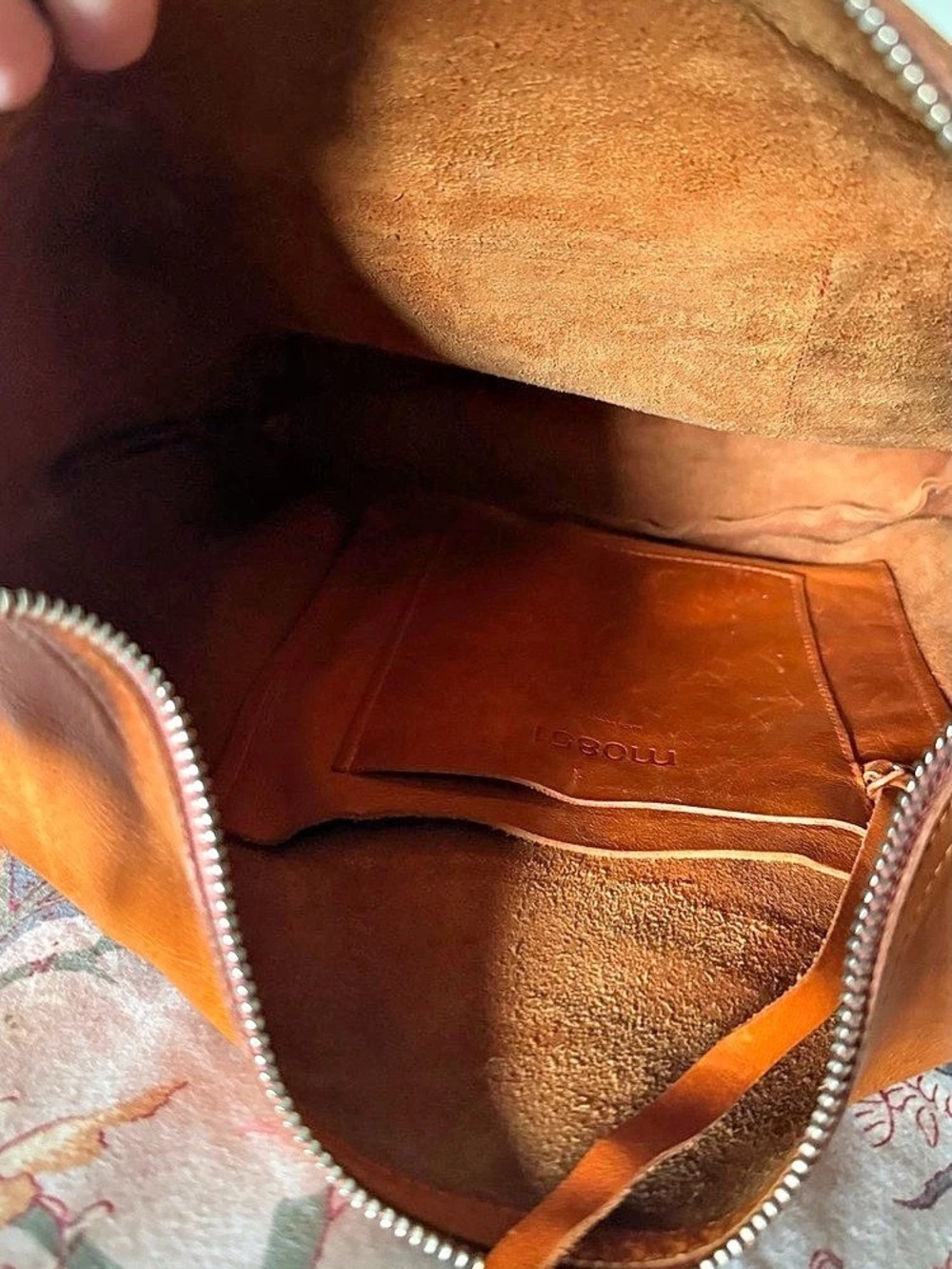M0851 Classic Hobo Bag Leather Shoulder Bag in Brown - Picture 4 of 9